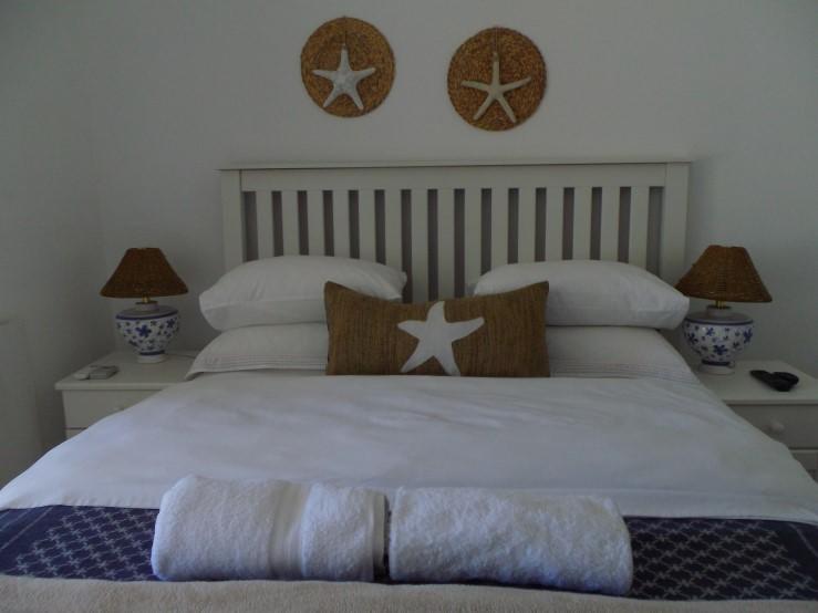 Breeze Inn Guesthouse Kidd's Beach Exterior photo
